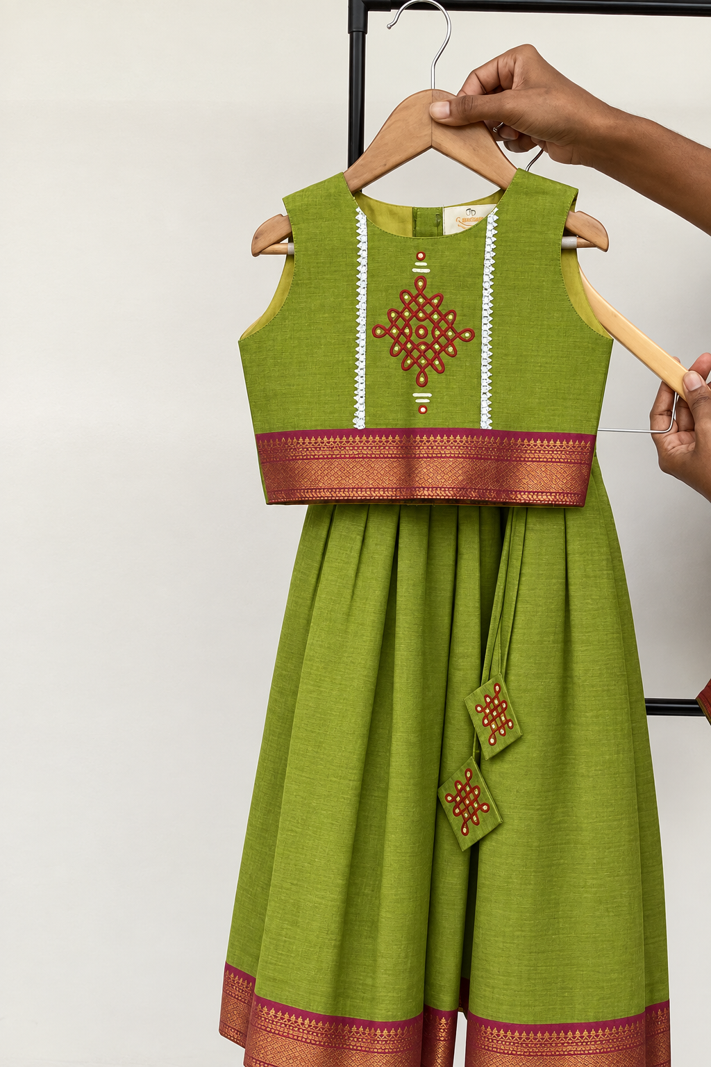 Kolamika Mangalagiri Handloom Cotton Dress – Green